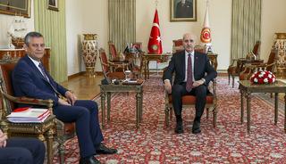 Numan Kurtulmuş ile g&ouml;r&uuml;şen &Ouml;zel'den ara se&ccedil;im a&ccedil;ıklaması