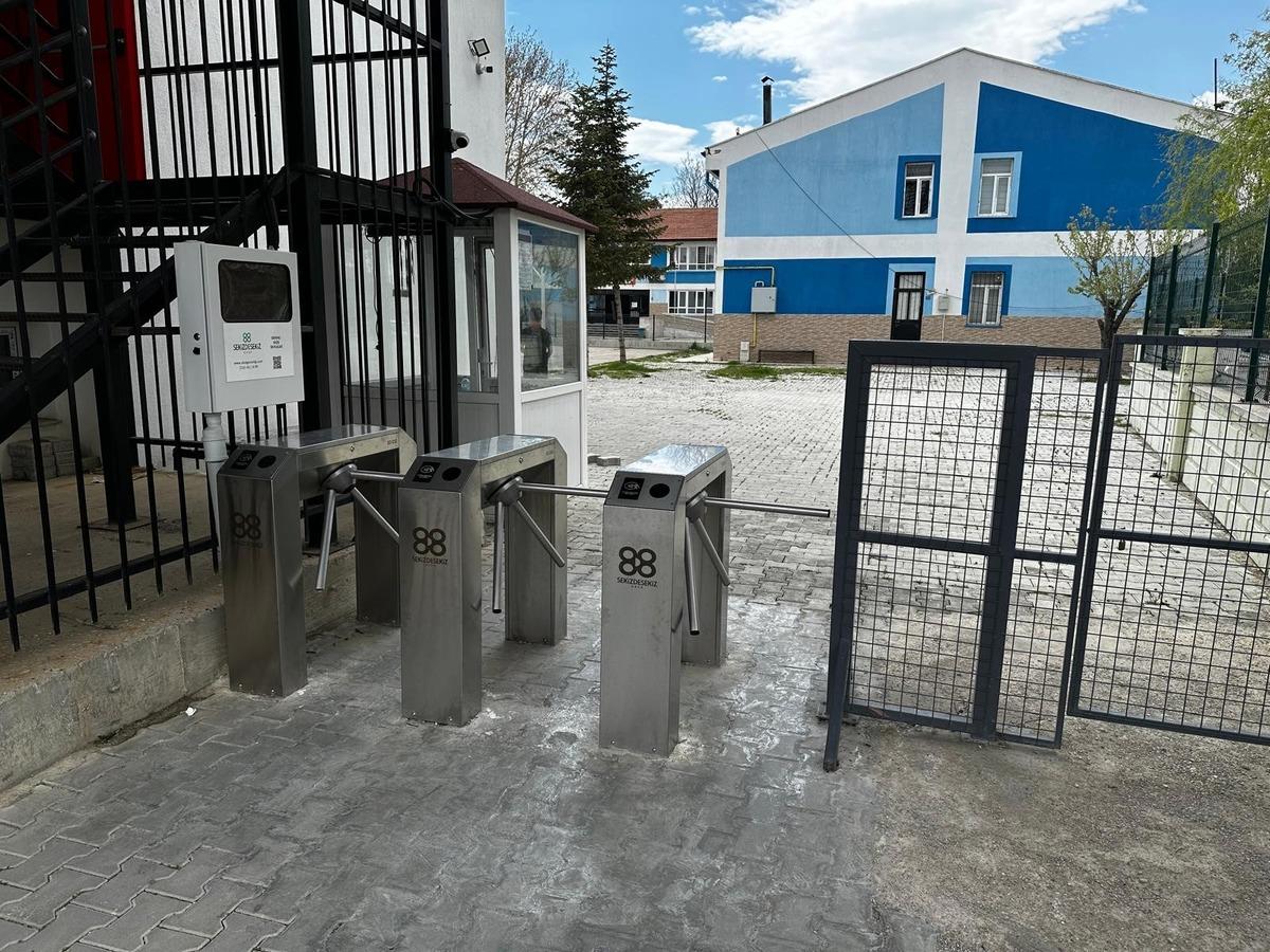 Okullarda &uuml;st d&uuml;zey g&uuml;venlik: Velilere anlık fotoğraflı bildirim gidiyor 6