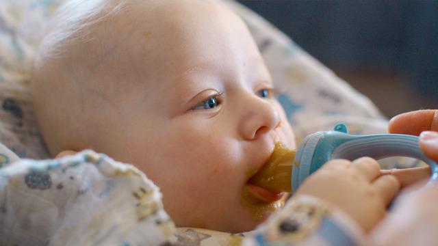 Bebek beslenmesinde en kritik dönem! Bu hataları yapmayın