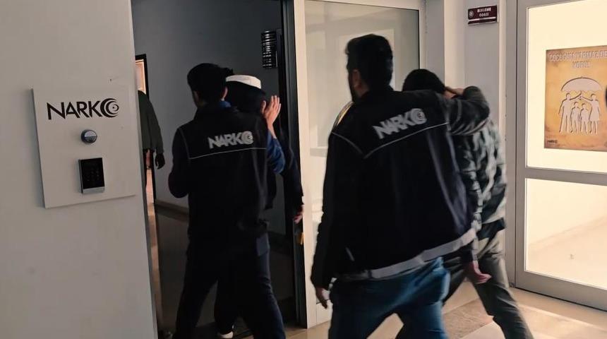 Muş'ta narkotik operasyonu: 9 ş&uuml;pheliye adli işlem