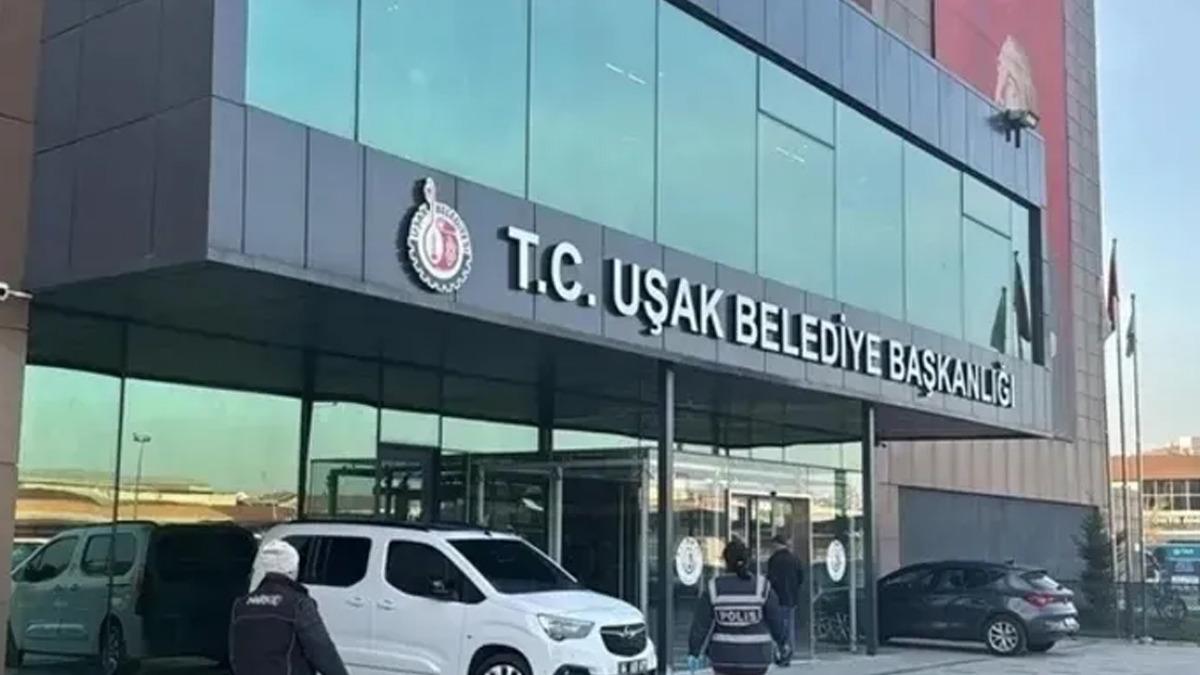 Son Dakika | Uşak Belediyesi'ne yönelik ikinci dalga operasyon: 16 kişi tutuklandı, 3 kişi serbest bırakıldı - Gündem Haberleri