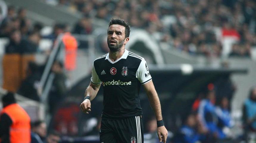 Fenerbah&ccedil;e taraftarından G&ouml;khan G&ouml;n&uuml;l'e tepki!