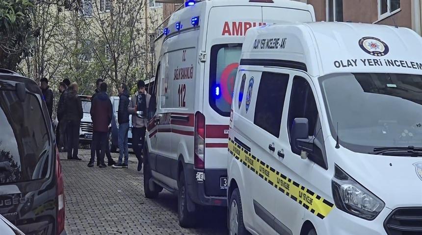 &Uuml;sk&uuml;dar'da dehşete d&uuml;ş&uuml;ren olay: Tartıştığı anne ve babasını silahla &ouml;ld&uuml;r&uuml;p intihar etti