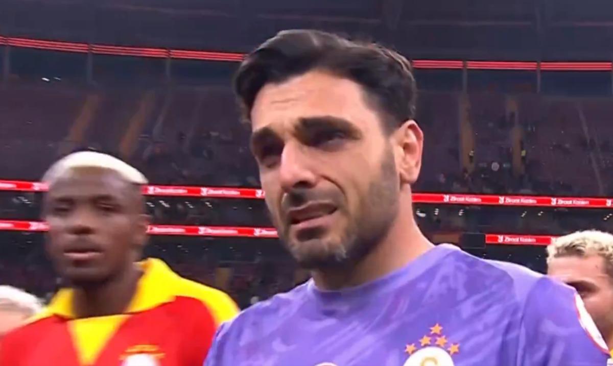 Günay Güvenç e tepki sonrası sahada gözyaşlarını tutamadı! 2