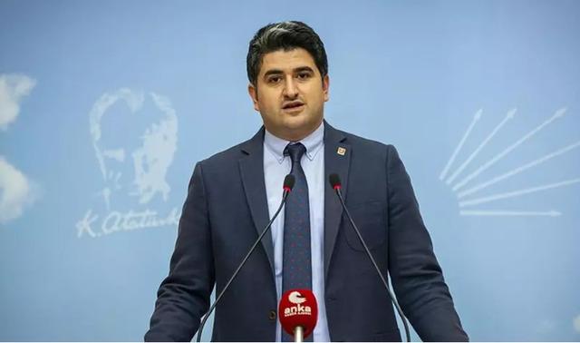 Onursal Adıgüzel görevinden uzaklaştırıldı
