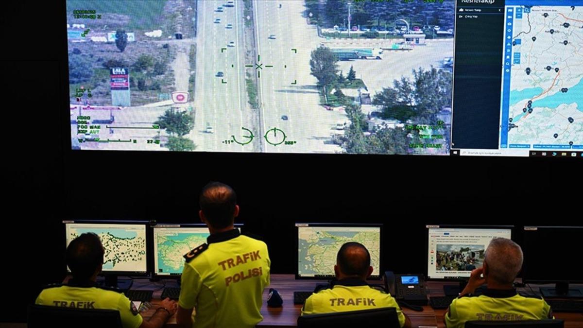 Doğum izni ve 15 yaş altına sosyal medya yasağı Meclis te kabul edilerek yasalaştı 6