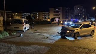 Alkollü sürücü ile 15 yaşındaki çocuğun kullandığı araç çarpıştı: 1 yaralı