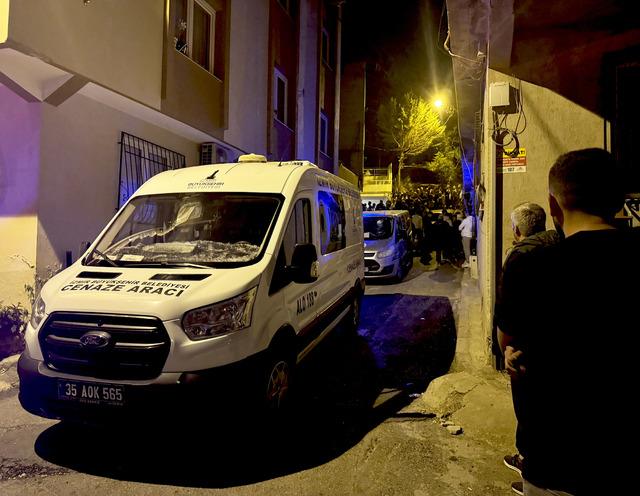 İzmir de eşini tabancayla &ouml;ld&uuml;ren zanlı tutuklandı 2