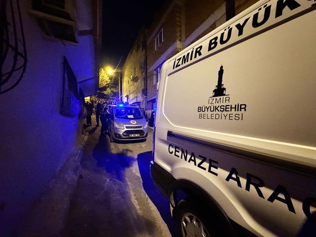 İzmir de eşini tabancayla &ouml;ld&uuml;ren zanlı tutuklandı 1