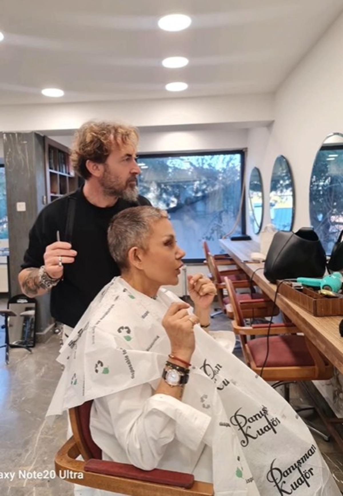 Serap Pak&ouml;z kansere yakalandı, sa&ccedil;ları d&ouml;k&uuml;ld&uuml;! Son halini paylaştı 4