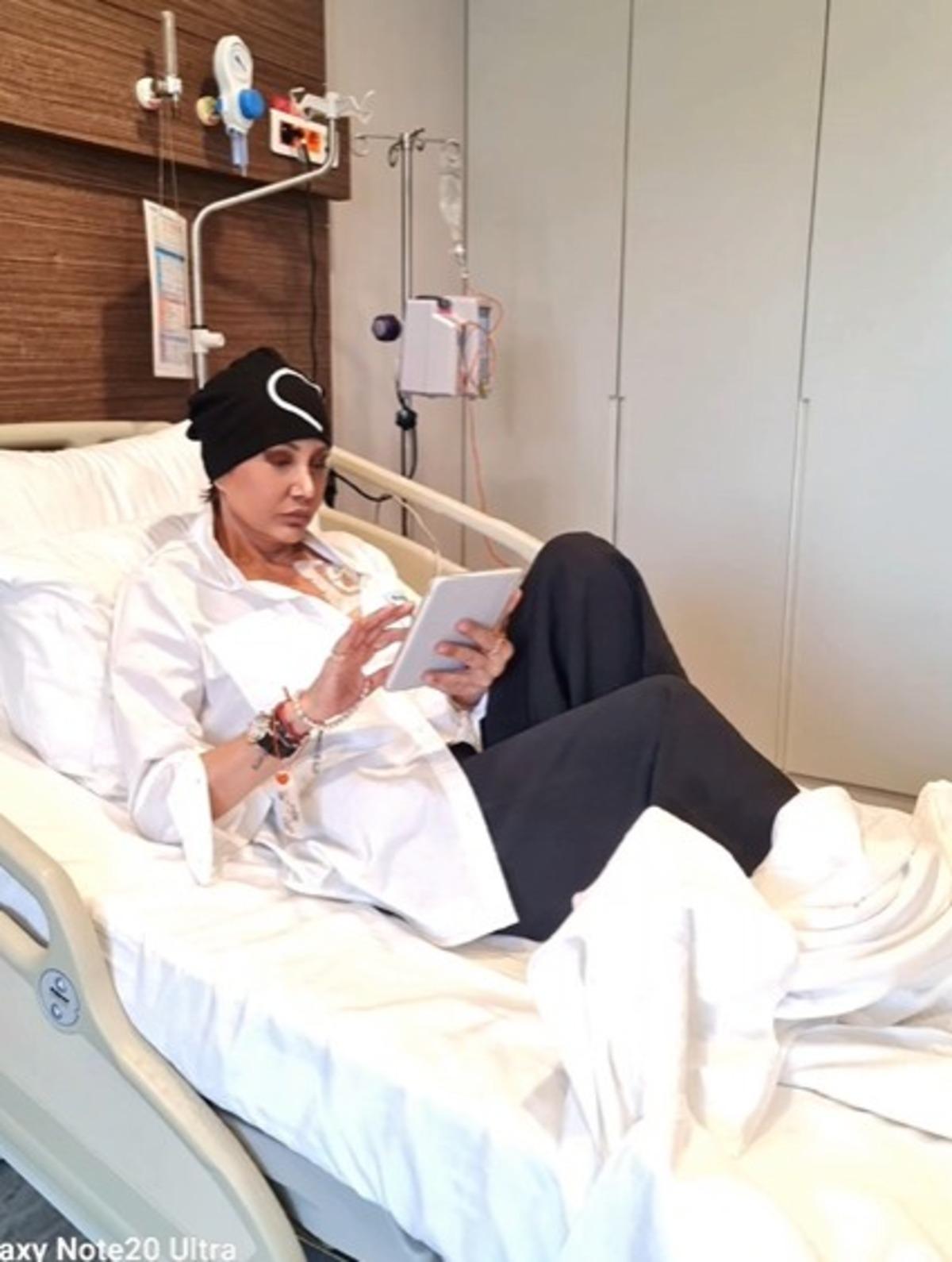 Serap Pak&ouml;z kansere yakalandı, sa&ccedil;ları d&ouml;k&uuml;ld&uuml;! Son halini paylaştı 3