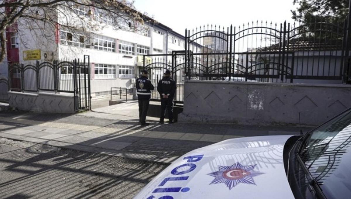 Okullarda yeni d&ouml;nem! G&uuml;venlik sil baştan değişiyor 4