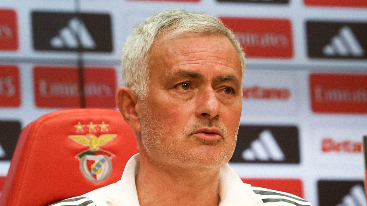 Jose Mourinho geri d&ouml;nmek istiyor! Menajeriyle haber g&ouml;nderdi 3