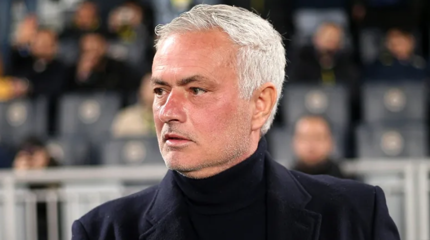 Jose Mourinho geri d&ouml;nmek istiyor! Menajeriyle haber g&ouml;nderdi