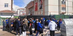 Ankara&rsquo;da okulda silah paniği: 3 g&uuml;n boyunca okula getirmiş