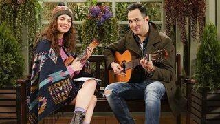 Aslı Bekiroğlu: 'Gözünün içine bakıp şarkı söylemek zordu'