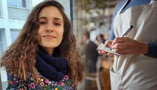 G&uuml;listan Doku'nun &ccedil;alıştığı kafede &ccedil;irkin olay! Arkadaşı o m&uuml;şterileri anlattı