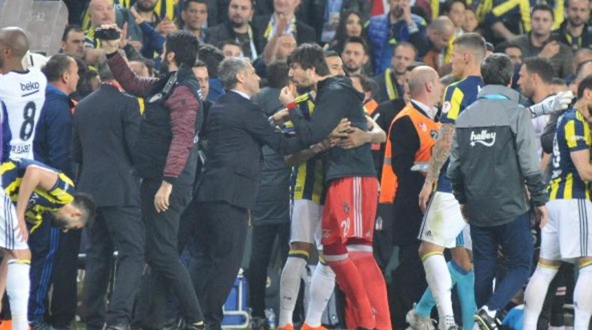 Tolga Zengin: &Ouml;lm&uuml;ş anneme k&uuml;f&uuml;r ettiler