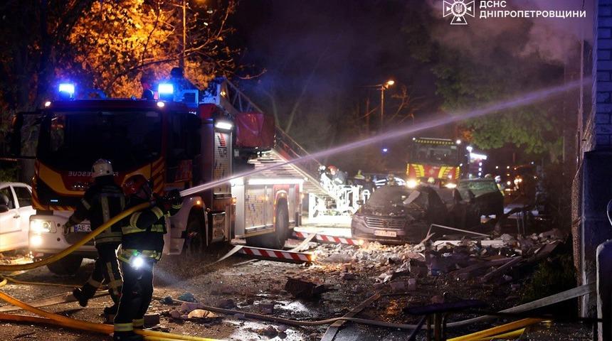 Ukrayna: Rusya'nın Dnipro'ya d&uuml;zenlediği saldırıda 2 kişi &ouml;ld&uuml;, 9 kişi yaralandı