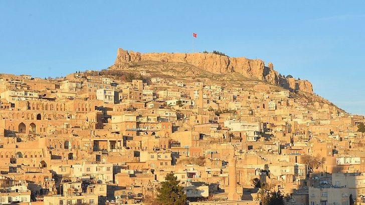 Gece gerdanlık, gündüz seyranlık G3