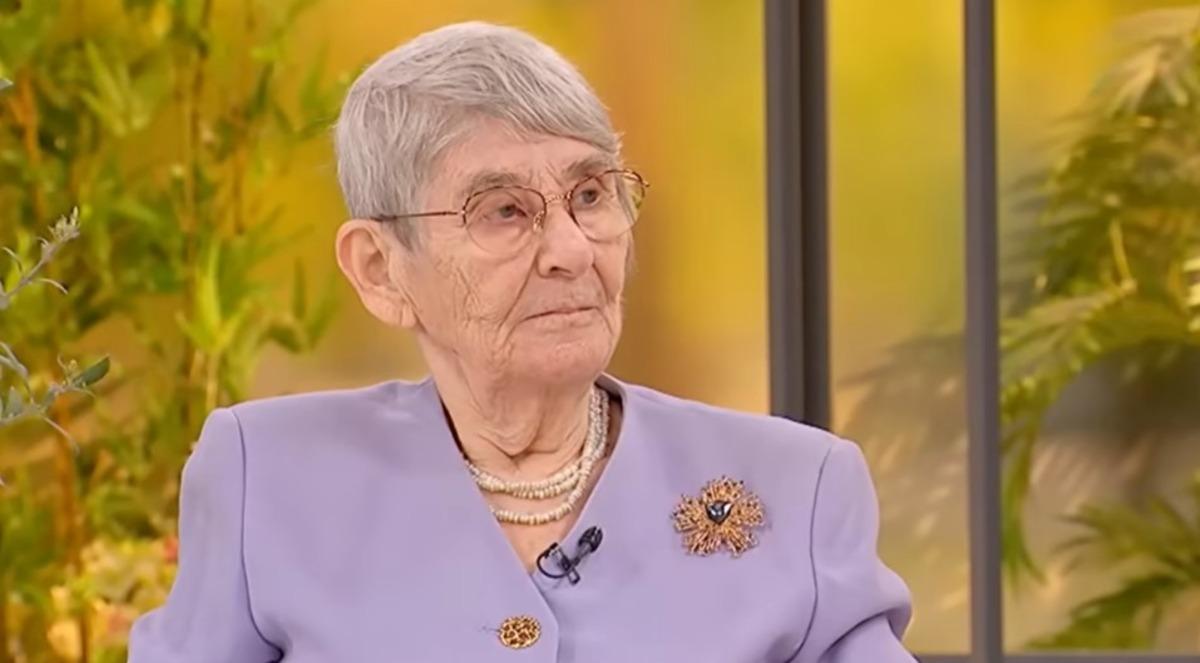 Canan Karatay ın &uuml;z&uuml;nt&uuml;den dişleri d&ouml;k&uuml;ld&uuml;, kilo kaybetti! Son hali &uuml;zd&uuml; 2