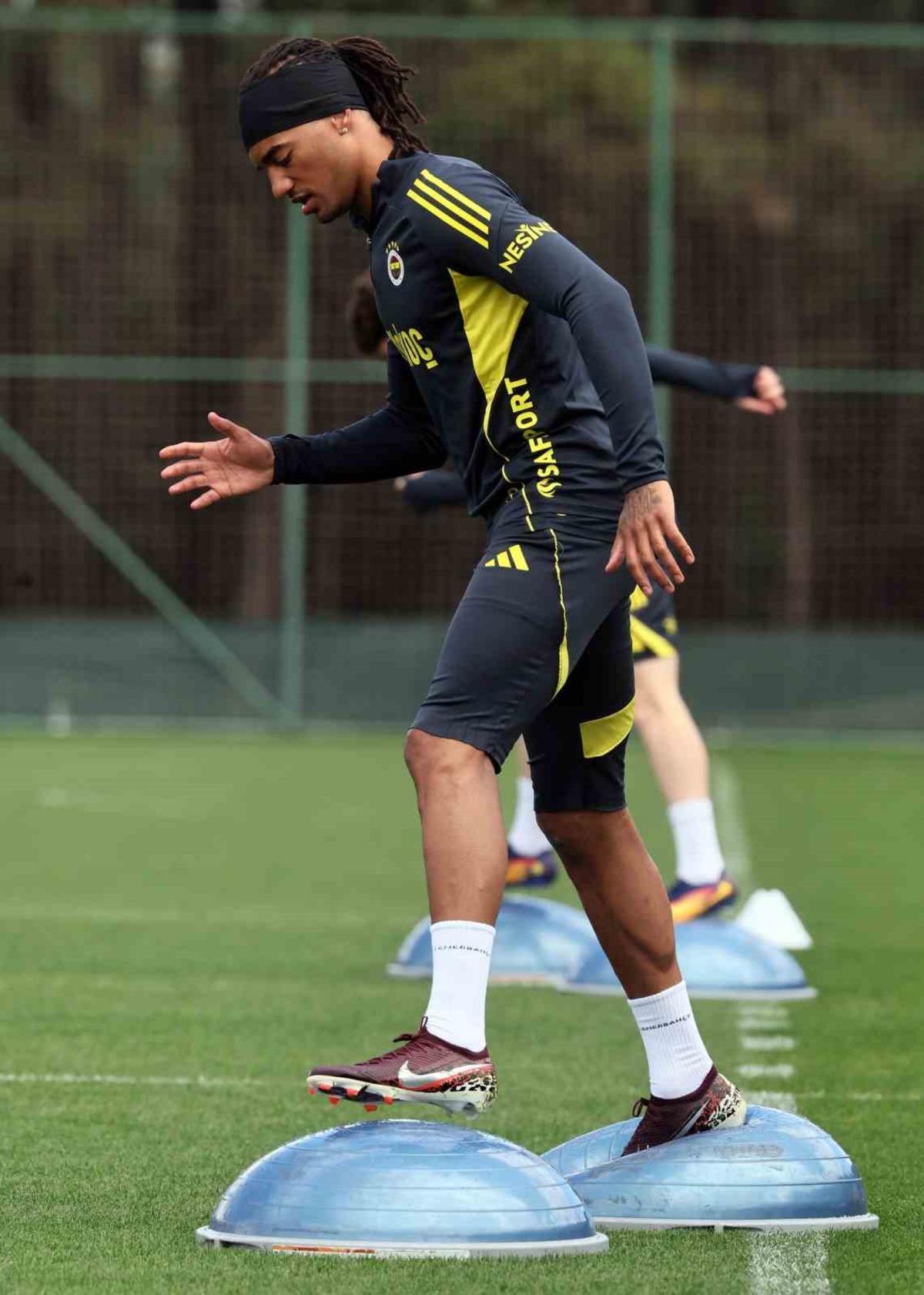 Fenerbahçe’de, Galatasaray derbisinin hazırlıkları başladı 3