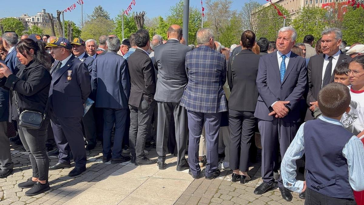 23 Nisan'a damga vuran protesto! CHP'liler arkasını döndü: Bunu kabul etmiyoruz