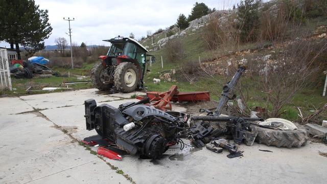 Kastamonu'da hafif ticari araç ile traktör çarpıştı: 5 yaralı