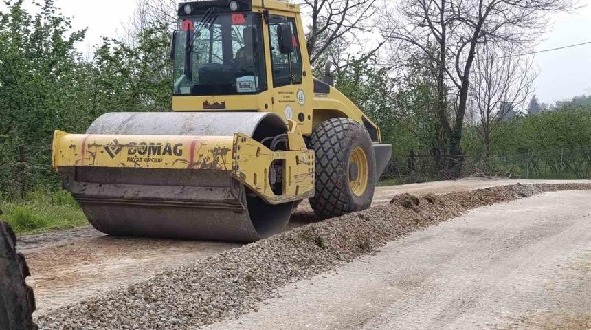 Kaynaşlı&rsquo;da grup yolu yenileniyor