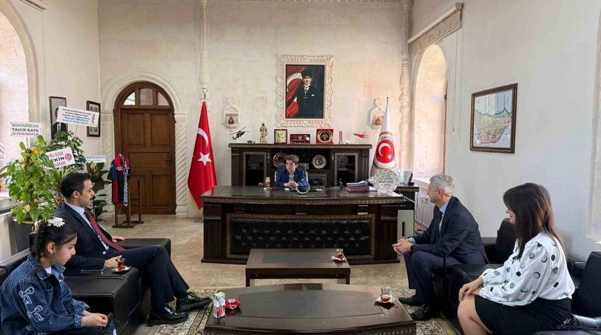 Gerc&uuml;ş&rsquo;te kaymakamlık makamı geleceğin teminatı &ccedil;ocuklara emanet