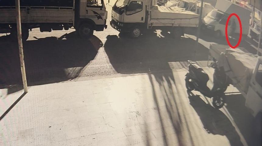 Halde anahtarı &uuml;zerinde bırakılan biber y&uuml;kl&uuml; kamyonet &ccedil;alındı