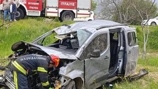 Kontrolden çıkan otomobil tarlaya girdi; 4 yaralı