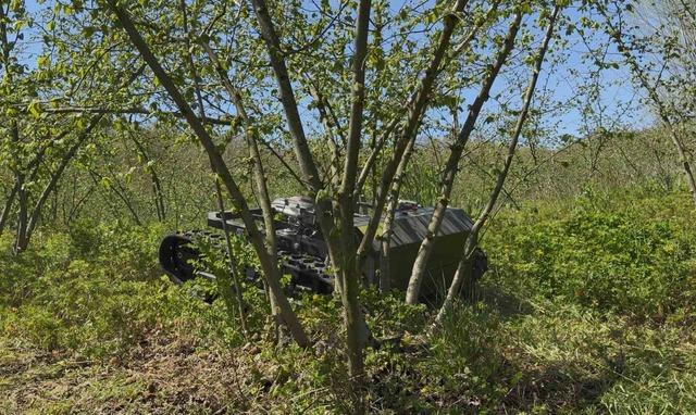 G&uuml;nler s&uuml;ren işi 3 saatte bitiriyor, &ccedil;ift&ccedil;i ise hayretle izliyor 4