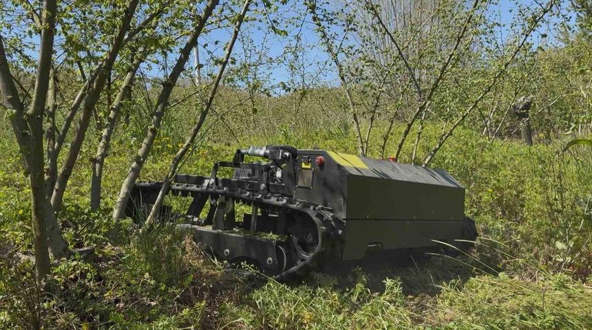 G&uuml;nler s&uuml;ren işi 3 saatte bitiriyor, &ccedil;ift&ccedil;i ise hayretle izliyor