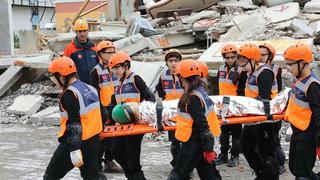 İzmir'de çocuklar 'afet' yönetti