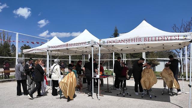 Malatya'da 23 Nisan'da çocuklara ücretsiz tıraş