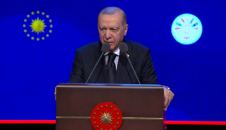 Cumhurbaşkanı Erdoğan &ccedil;ocuklara seslendi: 'Sanal d&uuml;nya' uyarısı