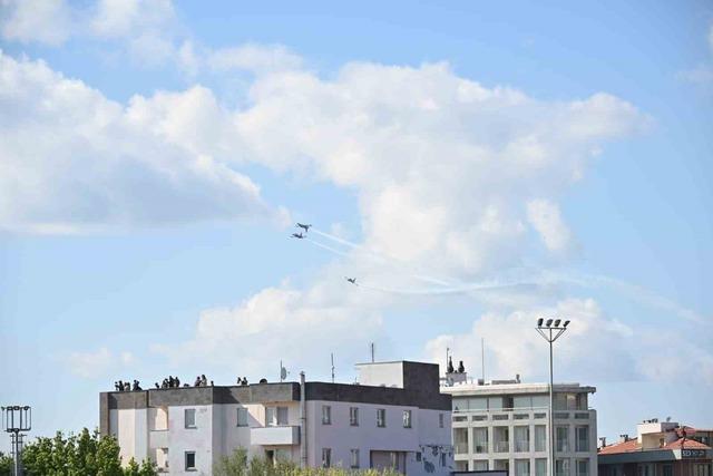 &lsquo;T&uuml;rk Yıldızları&rsquo; &Ccedil;anakkale semalarında nefesleri kesti 3