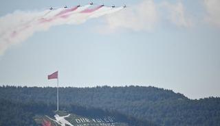 &lsquo;T&uuml;rk Yıldızları' &Ccedil;anakkale semalarında nefesleri kesti