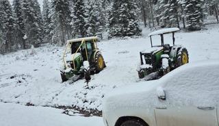 Başkentin y&uuml;ksek kesimlerinde kar yağışı etkili oldu