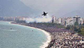 SOLOT&Uuml;RK Antalya'da nefes kesti 