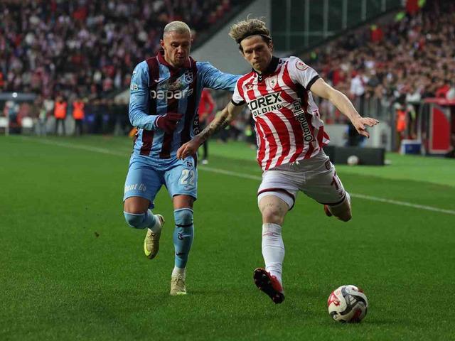 Trabzonspor Samsun'da penaltılarda g&uuml;ld&uuml;! Yarı finale y&uuml;kseldi