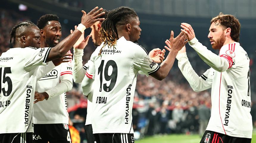 Beşiktaş Alanyaspor'u farklı yenerek kupada yarı finale kaldı! 