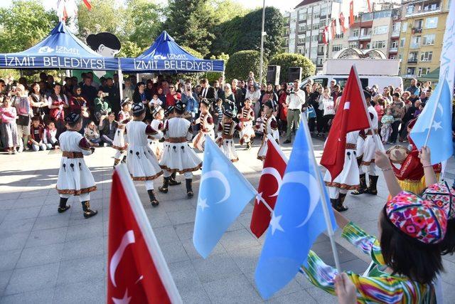 İzmit Dünya çocukları ile renklendi