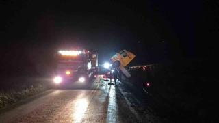 Bilecik’te devrilen tır trafiği olumsuz etkiledi