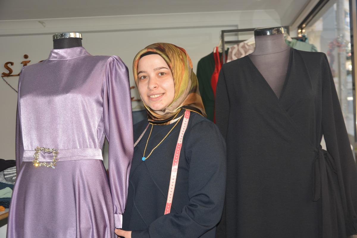 Babasının hayali, mesleği oldu: 24 yaşında kendi at&ouml;lyesini kurdu 5