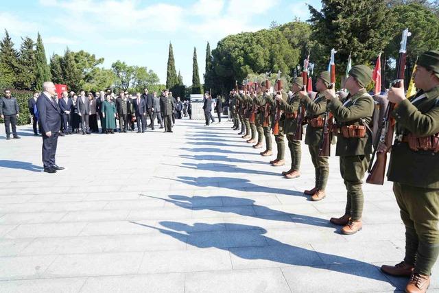 &Ccedil;anakkale Kara Savaşları&rsquo;nın 111&rsquo;inci yılı anma etkinlikleri 1