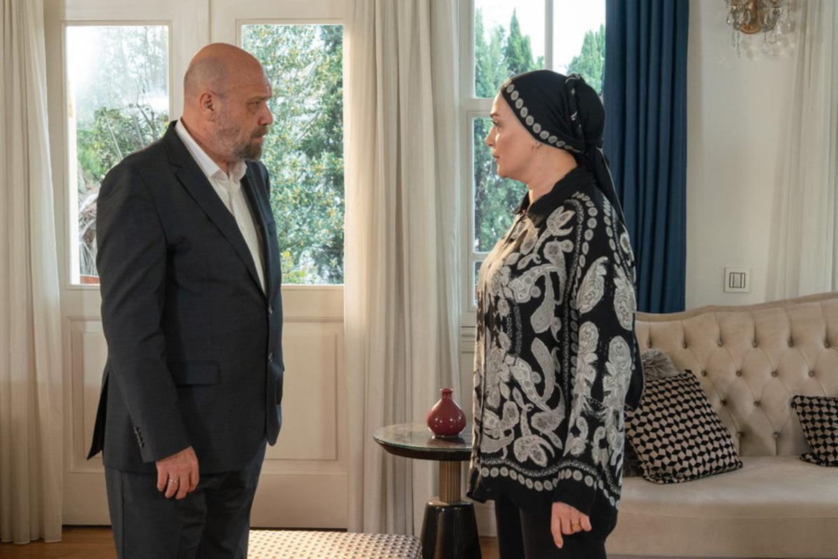 Kızılcık Şerbeti 134. b&ouml;l&uuml;m 2. fragman izle!  Etek boyu bir hayli kısalmış  3