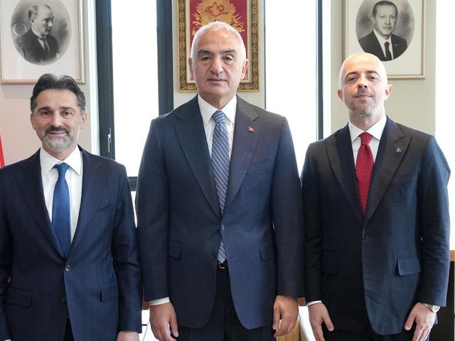 T&uuml;rkiye'nin k&uuml;resel erişimi i&ccedil;in kritik zirve: Bakanlık ve THY yeni d&ouml;nemi başlatıyor