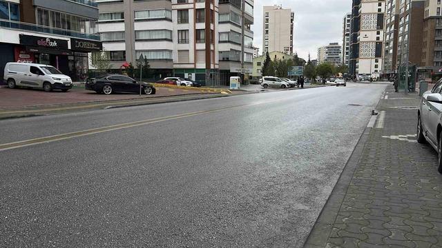 Taksi bisikletle &ccedil;arpıştı: 1 yaralı 2